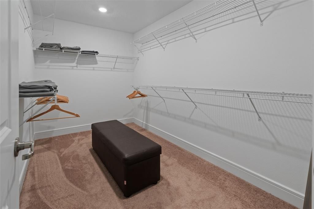 For Sale: $890,000 (5 beds, 4 baths, 3621 Square Feet)