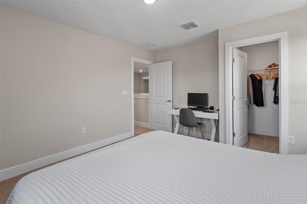 For Sale: $890,000 (5 beds, 4 baths, 3621 Square Feet)