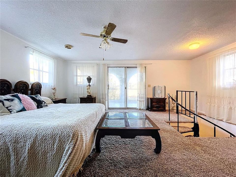 En Venta: $621,000 (4 camas, 2 baños, 2540 Pies cuadrados)