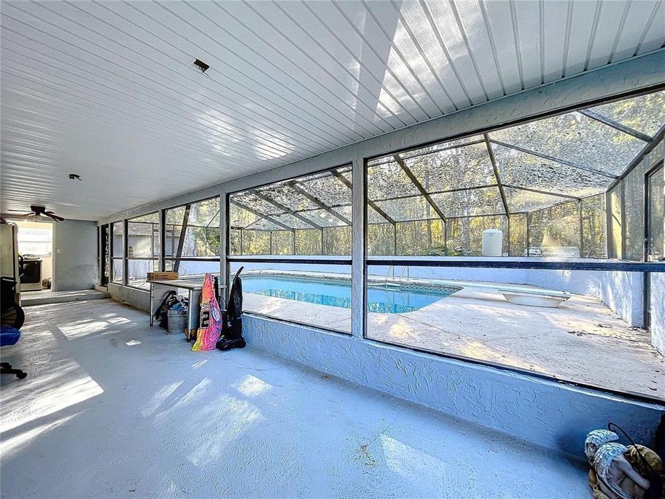 En Venta: $621,000 (4 camas, 2 baños, 2540 Pies cuadrados)