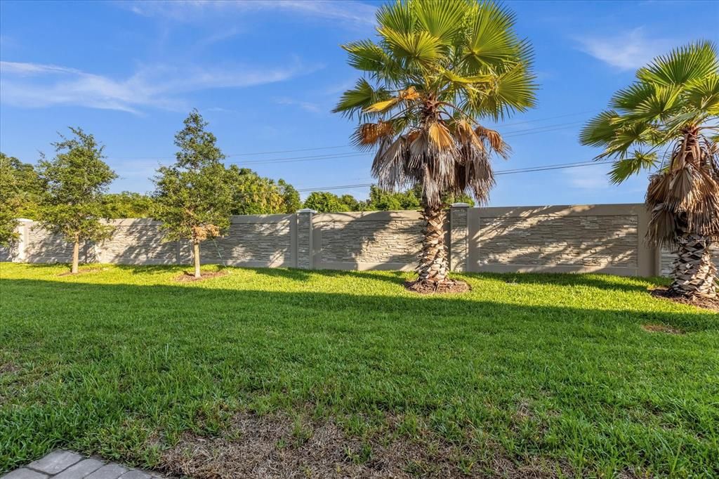 Activo con contrato: $2,395 (3 camas, 2 baños, 1802 Pies cuadrados)