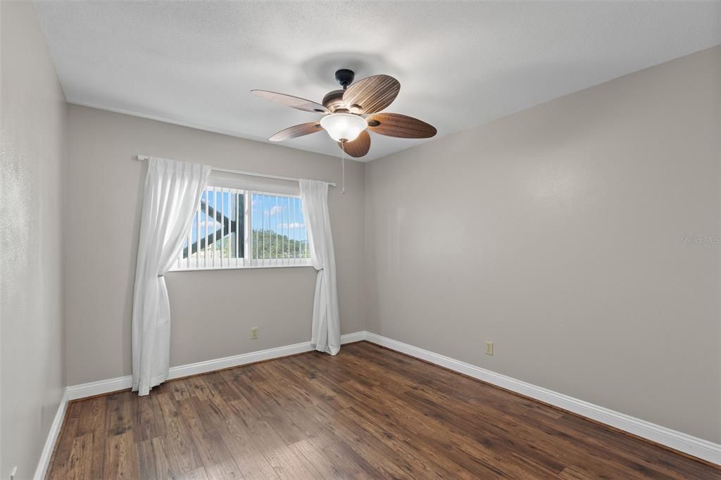 Active With Contract: $1,600 (2 beds, 2 baths, 1100 Square Feet)