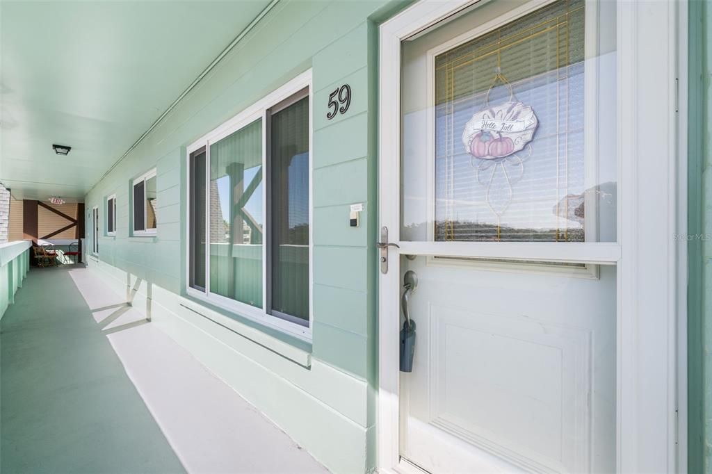 Active With Contract: $1,600 (2 beds, 2 baths, 1100 Square Feet)