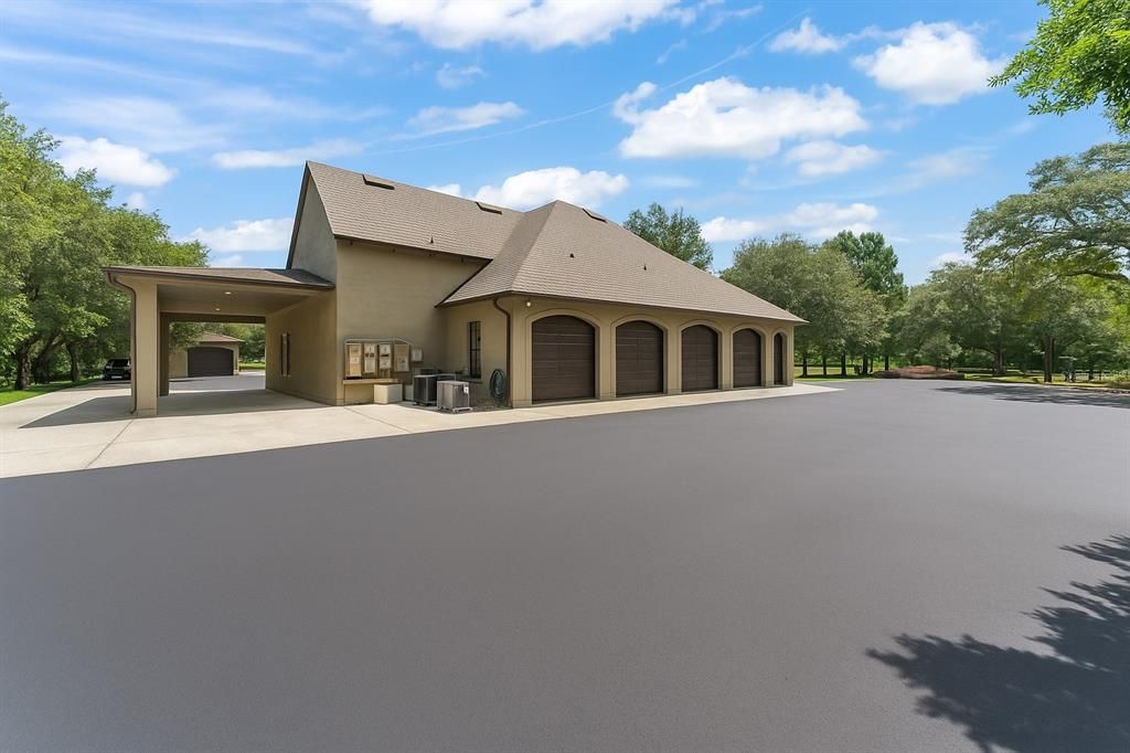 For Sale: $7,500,000 (10 beds, 13 baths, 25706 Square Feet)