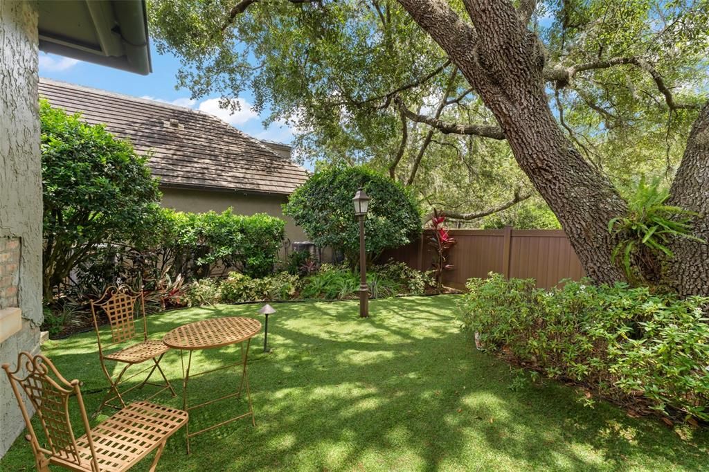 For Sale: $7,500,000 (10 beds, 13 baths, 25706 Square Feet)