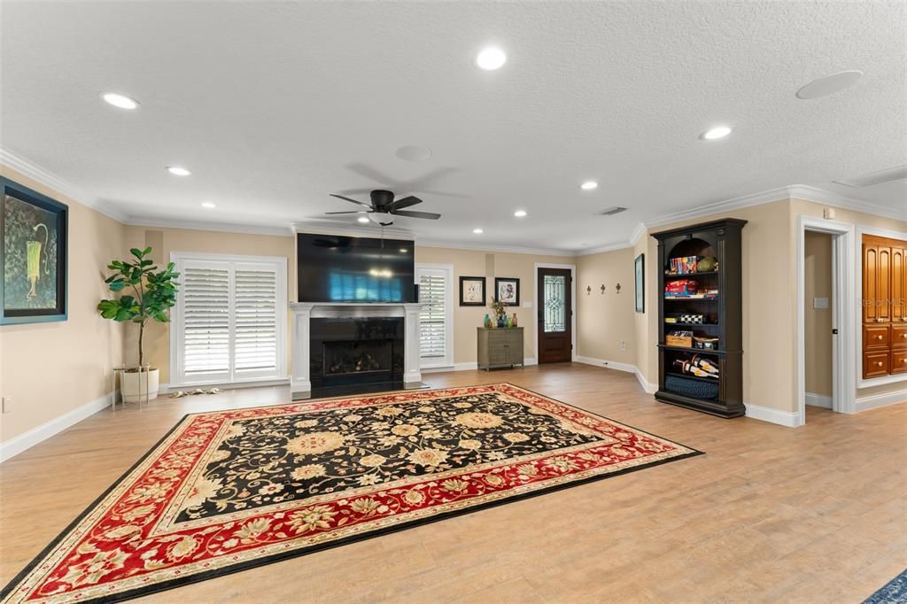 For Sale: $7,500,000 (10 beds, 13 baths, 25706 Square Feet)