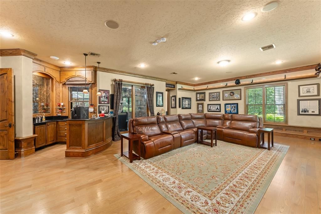 For Sale: $7,500,000 (10 beds, 13 baths, 25706 Square Feet)