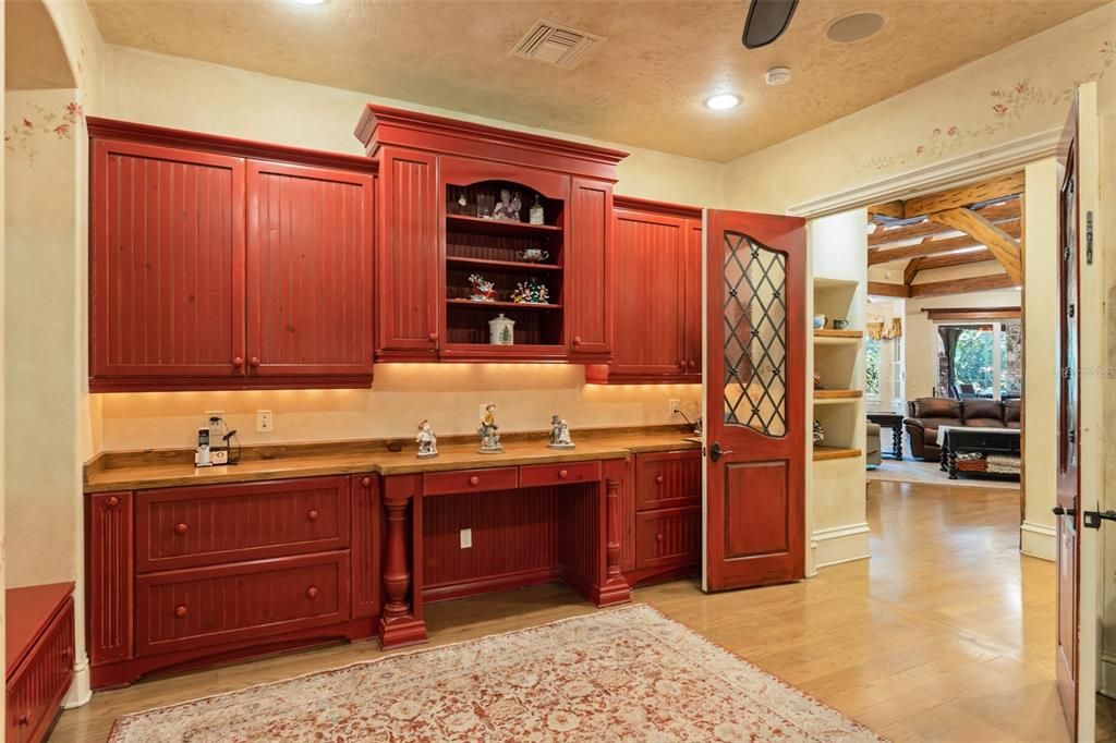 For Sale: $7,500,000 (10 beds, 13 baths, 25706 Square Feet)