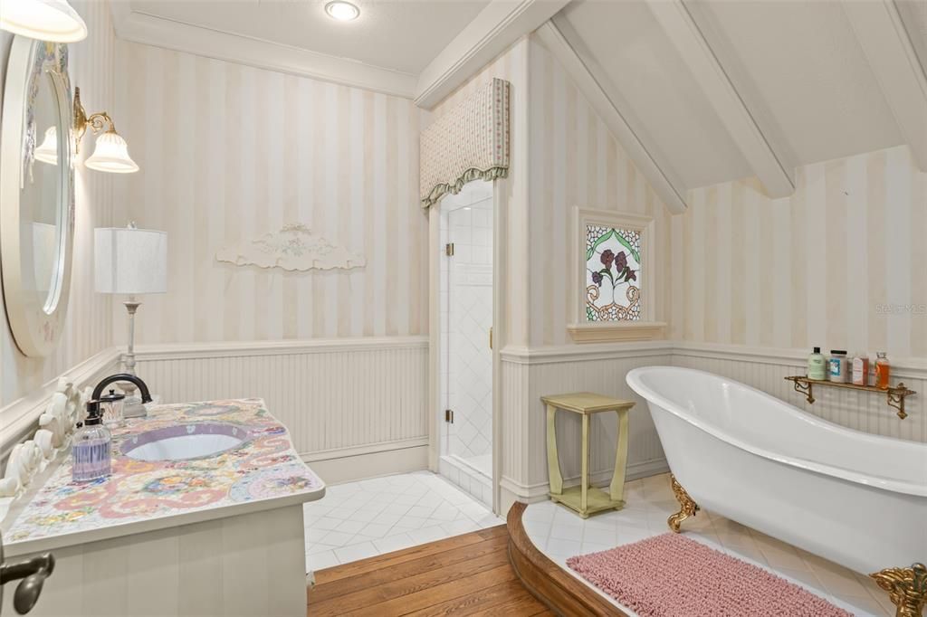 For Sale: $7,500,000 (10 beds, 13 baths, 25706 Square Feet)