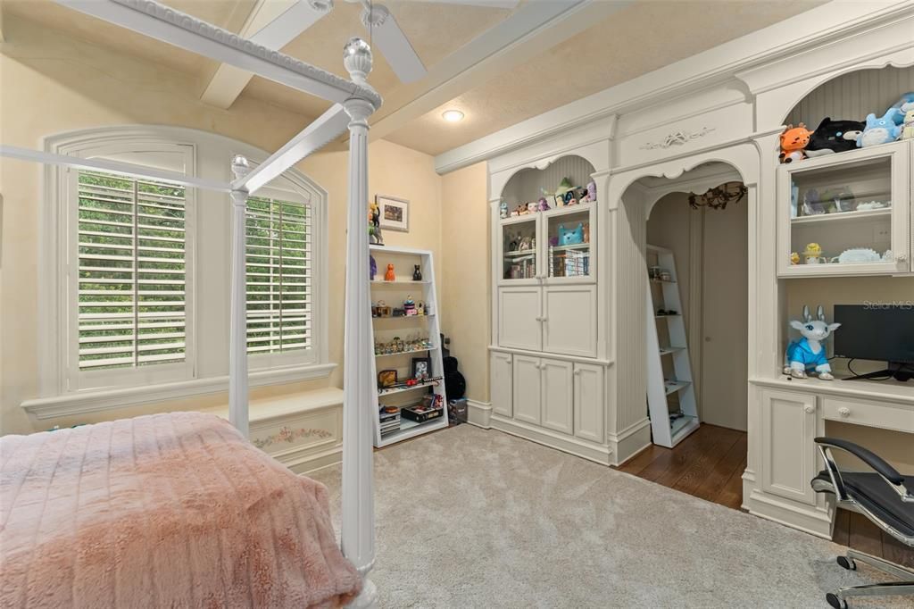 For Sale: $7,500,000 (10 beds, 13 baths, 25706 Square Feet)