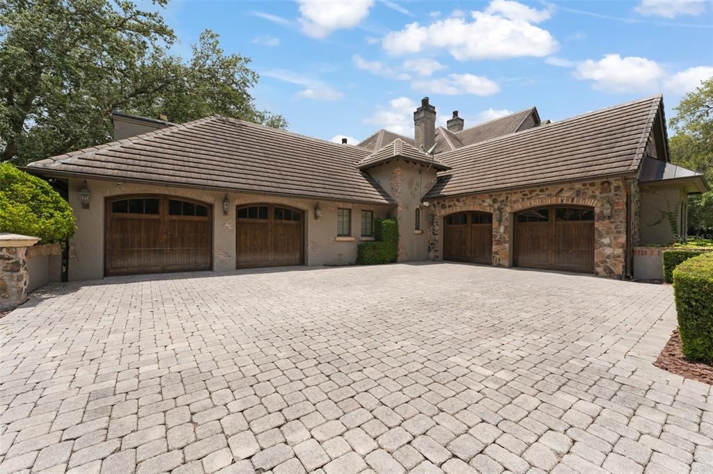 For Sale: $7,500,000 (10 beds, 13 baths, 25706 Square Feet)