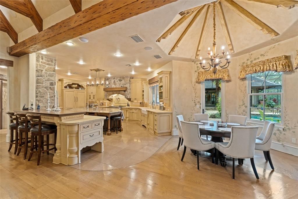 For Sale: $7,500,000 (10 beds, 13 baths, 25706 Square Feet)