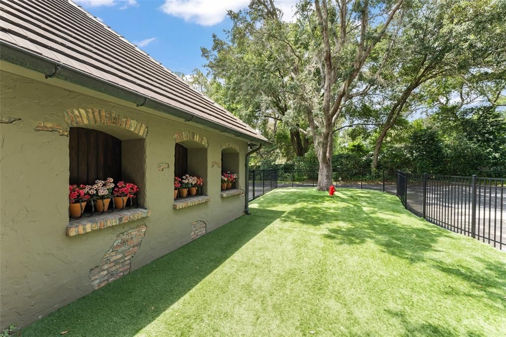 For Sale: $7,500,000 (10 beds, 13 baths, 25706 Square Feet)