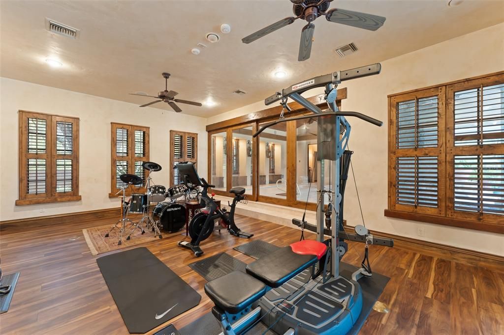 For Sale: $7,500,000 (10 beds, 13 baths, 25706 Square Feet)