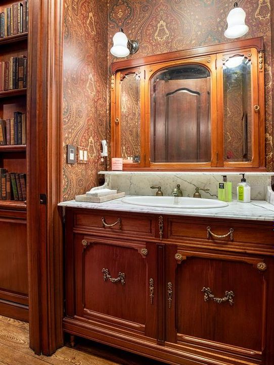 For Sale: $7,500,000 (10 beds, 13 baths, 25706 Square Feet)