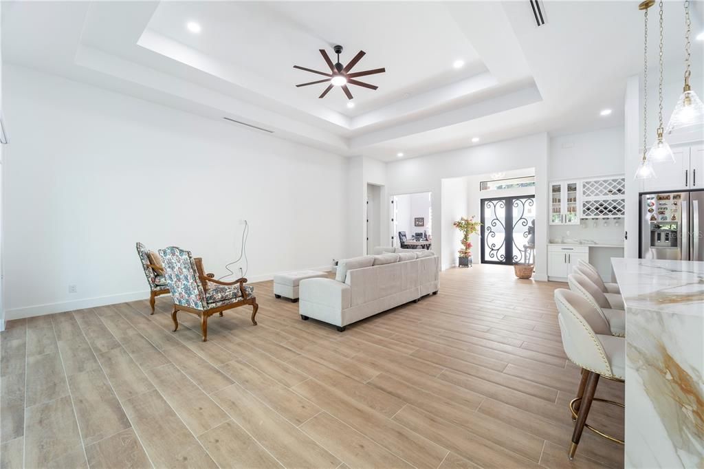 For Sale: $785,000 (4 beds, 4 baths, 3368 Square Feet)