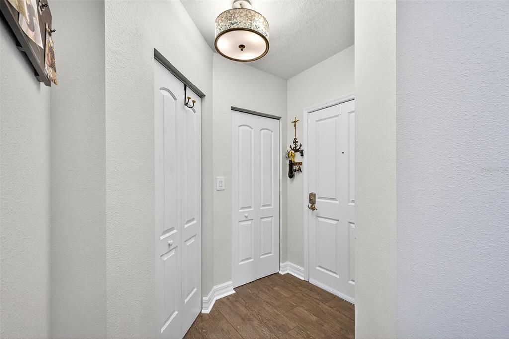 待售: $345,000 (2 贝兹, 2 浴室, 1339 平方英尺)