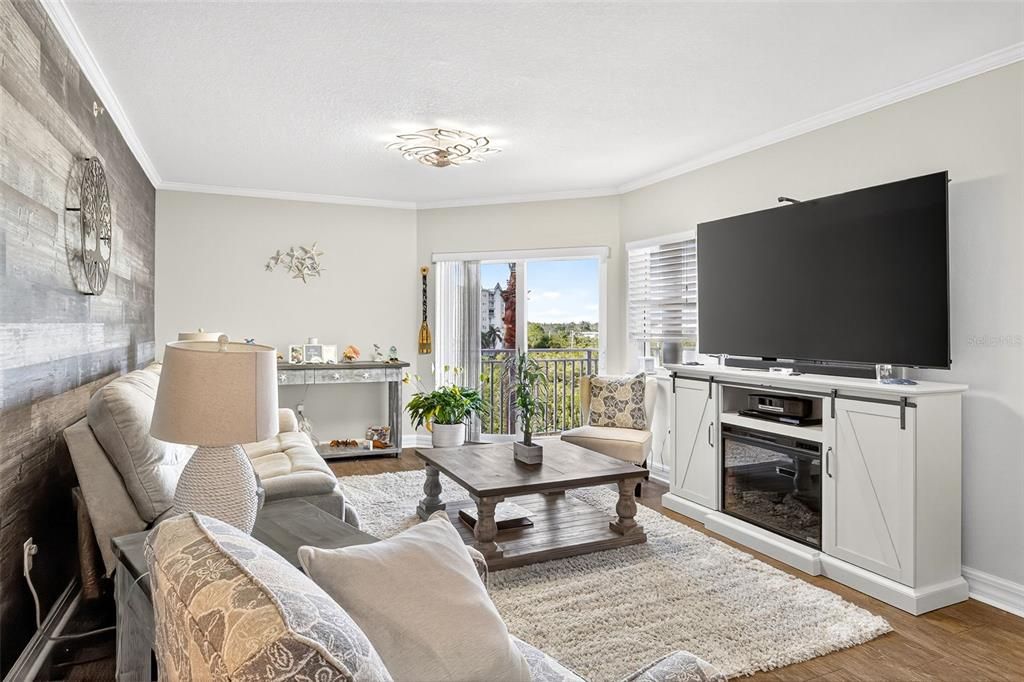 待售: $345,000 (2 贝兹, 2 浴室, 1339 平方英尺)