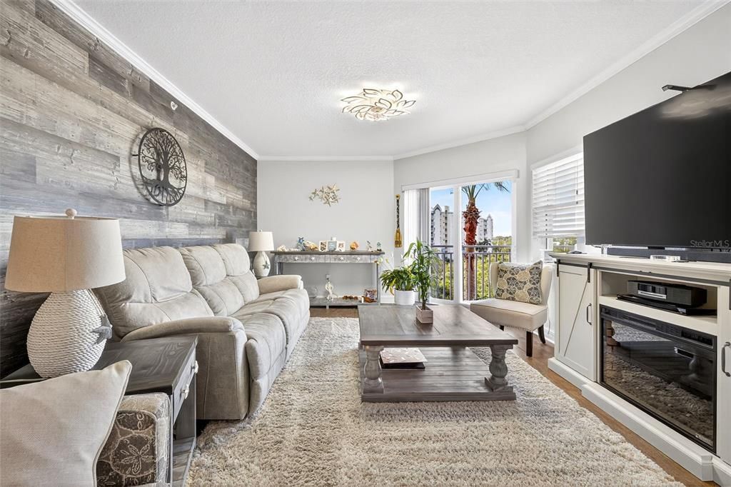 待售: $345,000 (2 贝兹, 2 浴室, 1339 平方英尺)