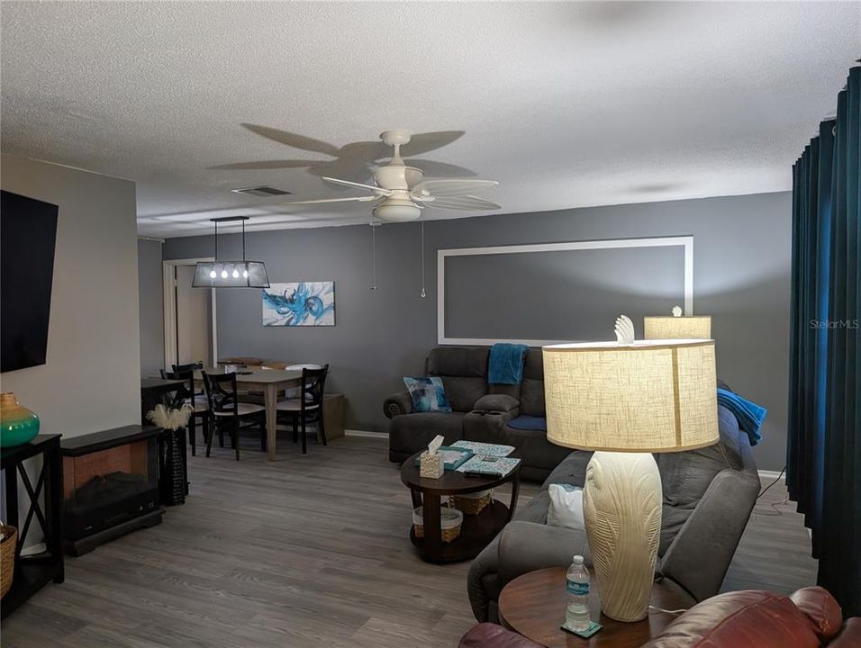 Activo con contrato: $297,500 (2 camas, 2 baños, 1310 Pies cuadrados)