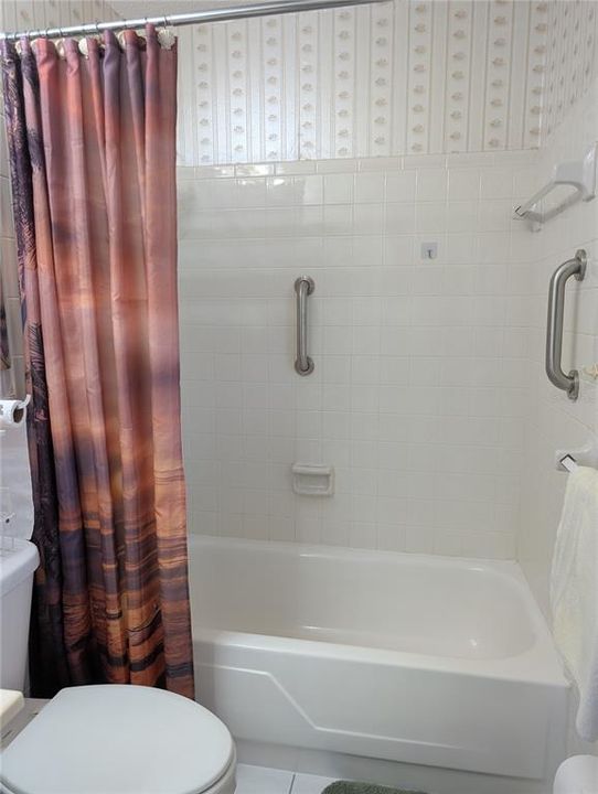 Activo con contrato: $297,500 (2 camas, 2 baños, 1310 Pies cuadrados)