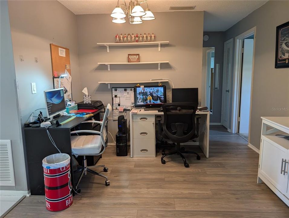 Activo con contrato: $297,500 (2 camas, 2 baños, 1310 Pies cuadrados)