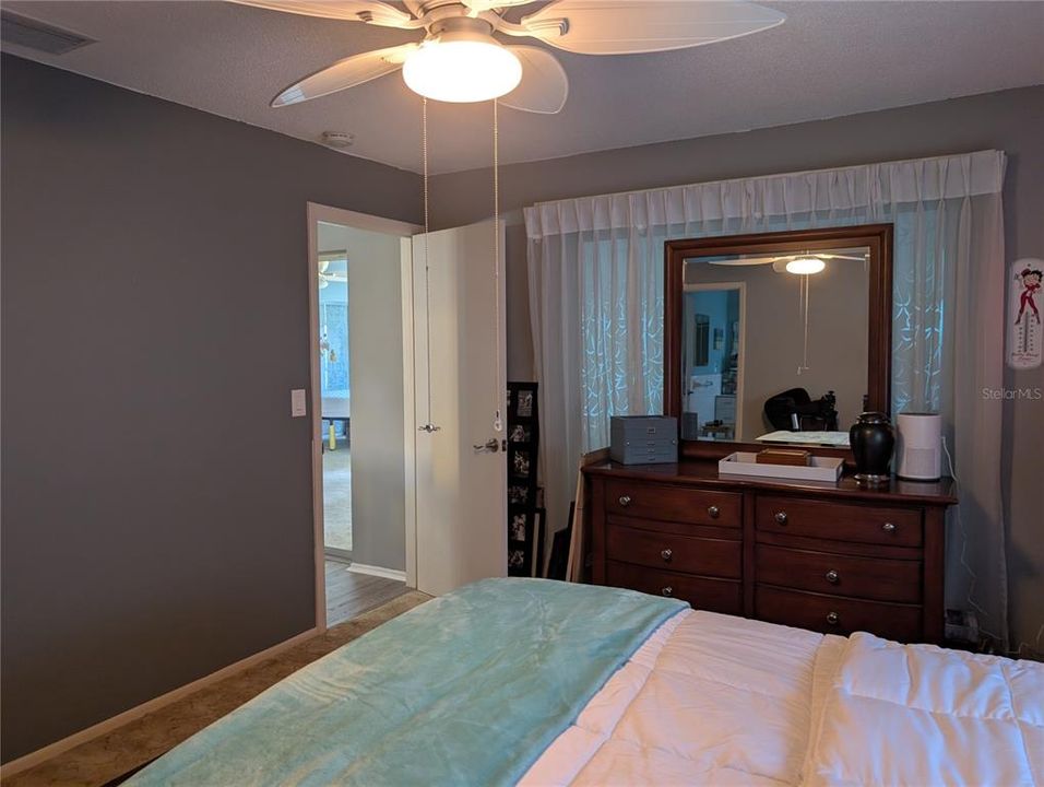 Activo con contrato: $297,500 (2 camas, 2 baños, 1310 Pies cuadrados)