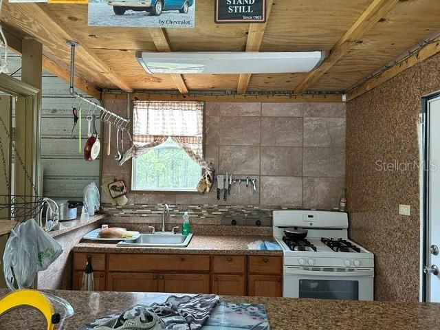 На продажу: $372,500 (3 спален, 2 ванн, 1487 Квадратных фут)