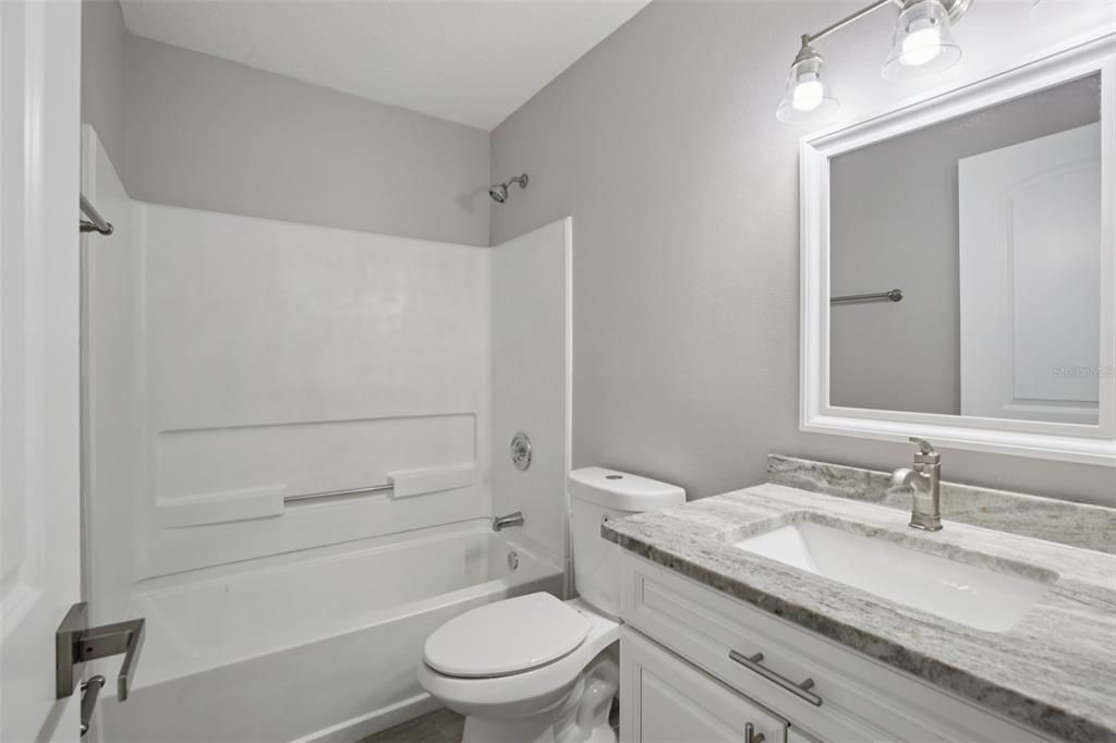 Active With Contract: $259,900 (3 beds, 2 baths, 1148 Square Feet)