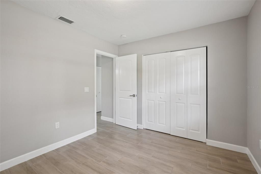 Active With Contract: $259,900 (3 beds, 2 baths, 1148 Square Feet)
