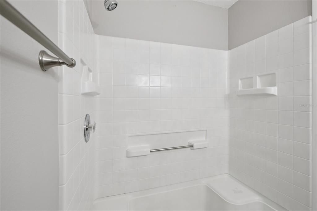 Active With Contract: $259,900 (3 beds, 2 baths, 1148 Square Feet)