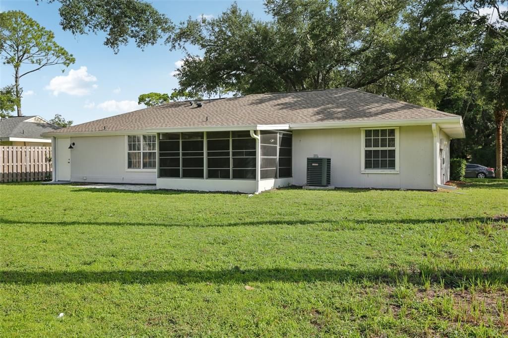 Active With Contract: $259,900 (3 beds, 2 baths, 1148 Square Feet)