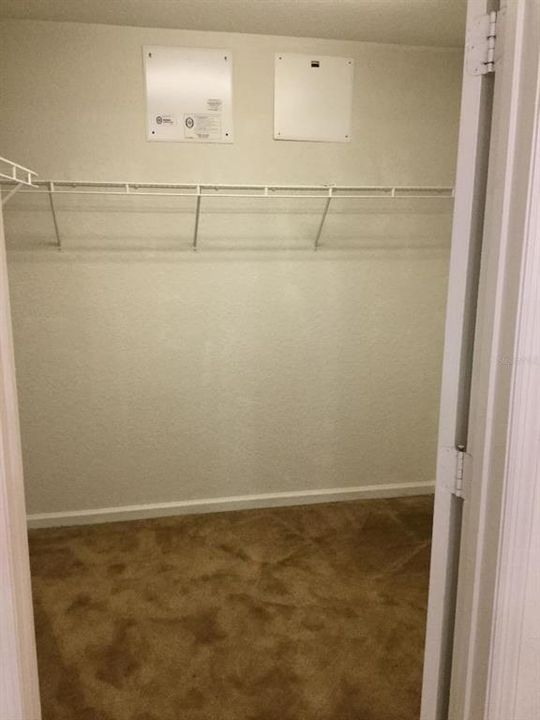 出租: $1,999 (4 贝兹, 2 浴室, 2191 平方英尺)