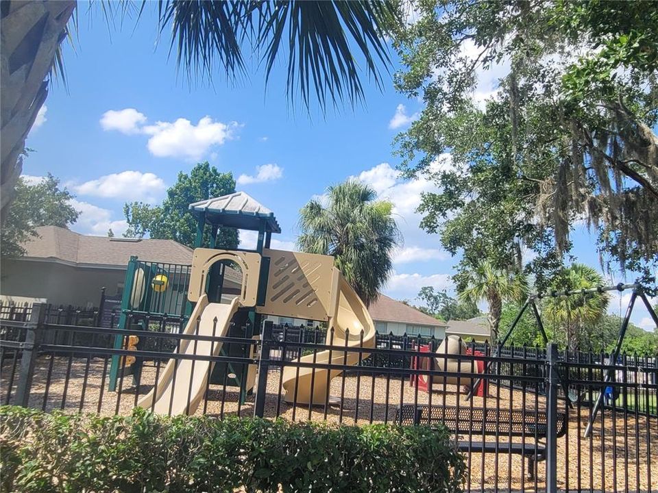 出租: $1,999 (4 贝兹, 2 浴室, 2191 平方英尺)