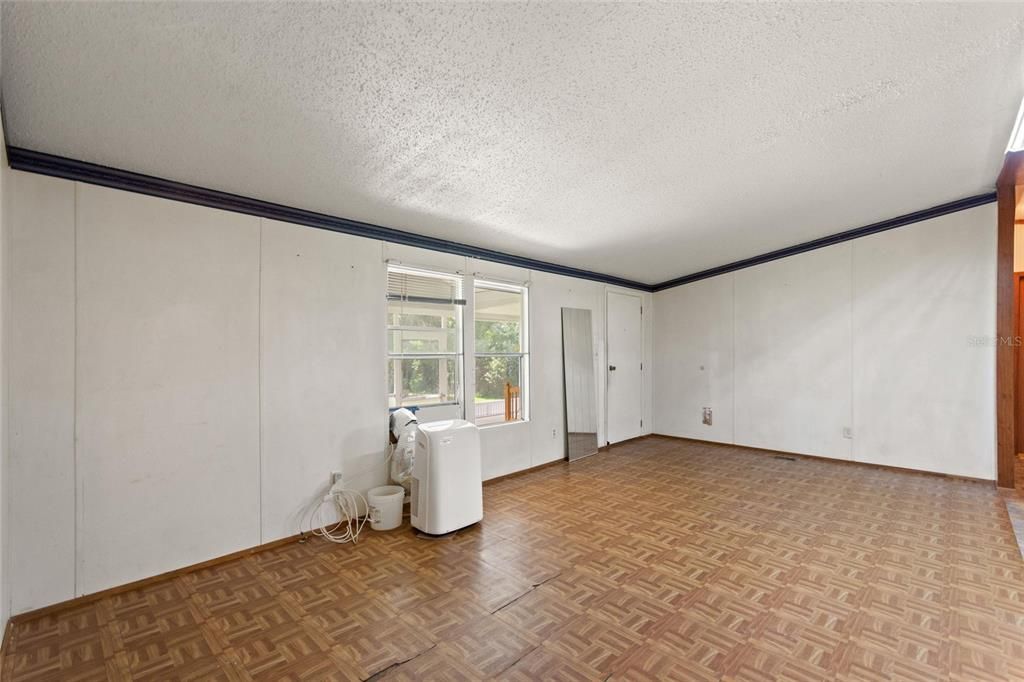 Activo con contrato: $230,000 (3 camas, 2 baños, 1152 Pies cuadrados)