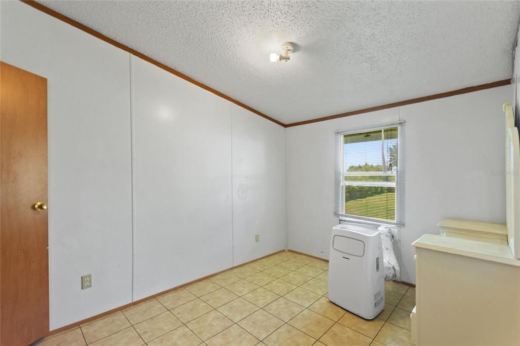 Activo con contrato: $230,000 (3 camas, 2 baños, 1152 Pies cuadrados)