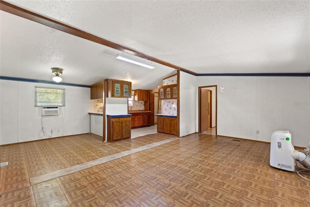 Activo con contrato: $230,000 (3 camas, 2 baños, 1152 Pies cuadrados)