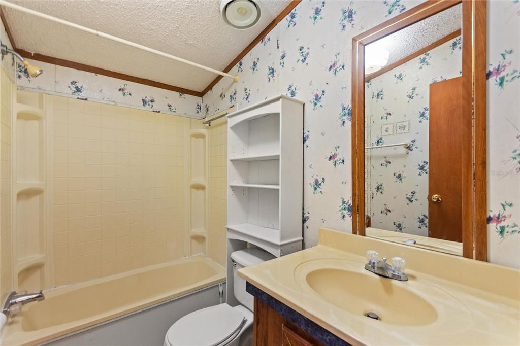 Activo con contrato: $230,000 (3 camas, 2 baños, 1152 Pies cuadrados)