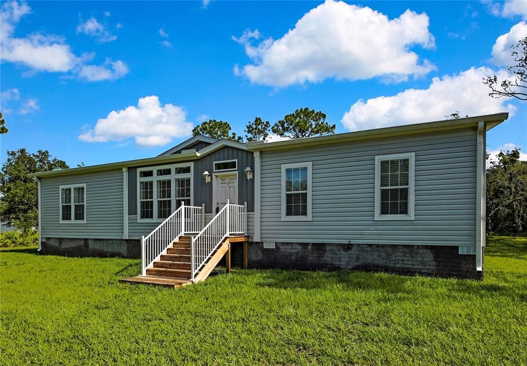 For Sale: $315,900 (3 beds, 2 baths, 1829 Square Feet)