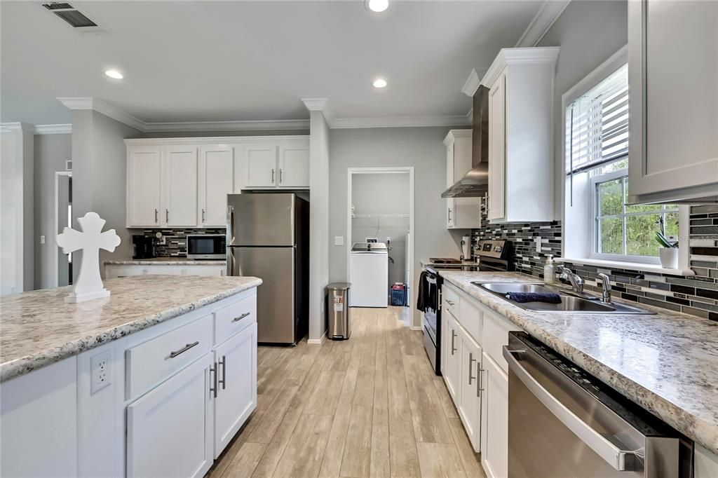 For Sale: $315,900 (3 beds, 2 baths, 1829 Square Feet)