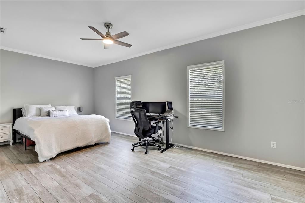 For Sale: $315,900 (3 beds, 2 baths, 1829 Square Feet)