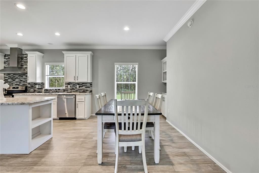 For Sale: $315,900 (3 beds, 2 baths, 1829 Square Feet)