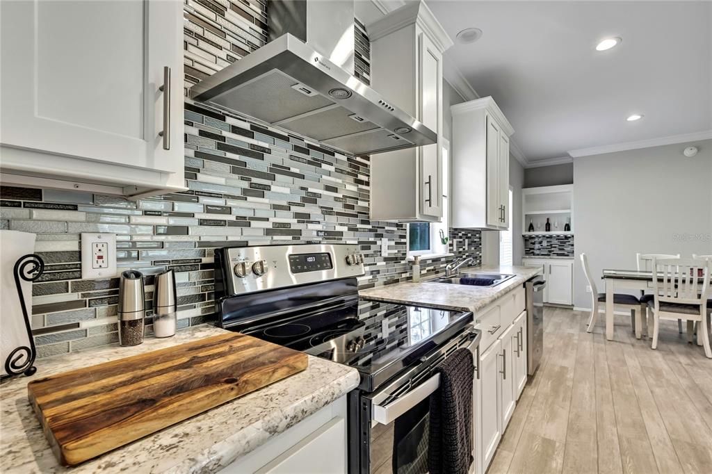 For Sale: $315,900 (3 beds, 2 baths, 1829 Square Feet)