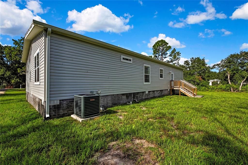 For Sale: $315,900 (3 beds, 2 baths, 1829 Square Feet)