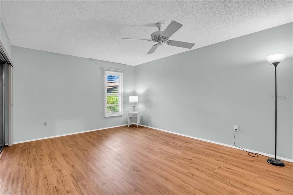 Active With Contract: $1,950 (2 beds, 2 baths, 1498 Square Feet)