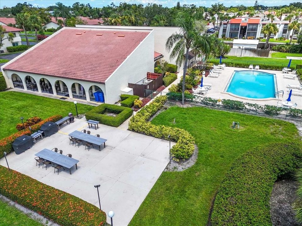 Active With Contract: $1,950 (2 beds, 2 baths, 1498 Square Feet)