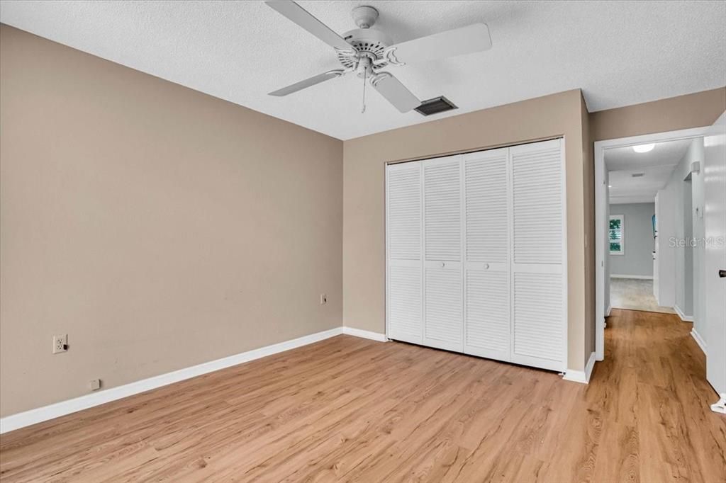 Active With Contract: $1,950 (2 beds, 2 baths, 1498 Square Feet)