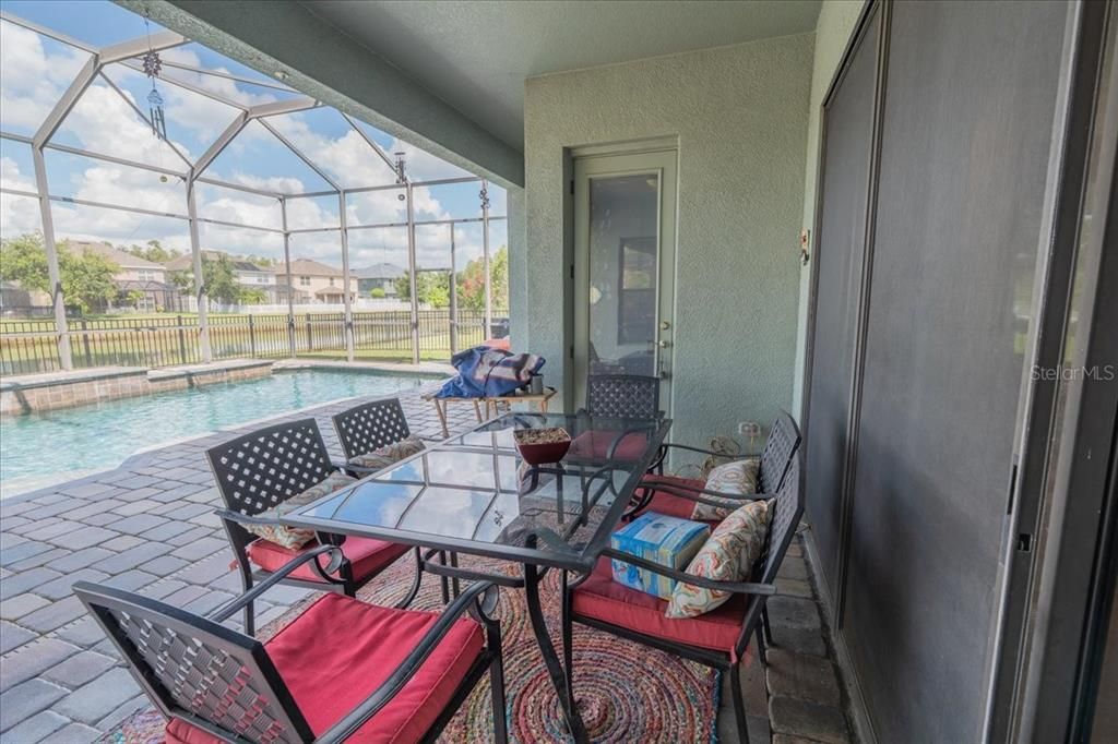 合同活跃: $540,000 (3 贝兹, 2 浴室, 2514 平方英尺)