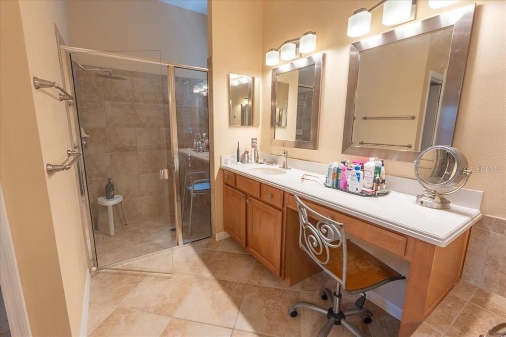 合同活跃: $540,000 (3 贝兹, 2 浴室, 2514 平方英尺)