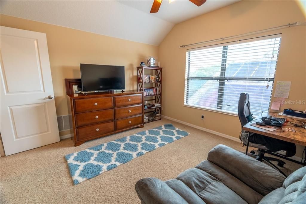 合同活跃: $540,000 (3 贝兹, 2 浴室, 2514 平方英尺)